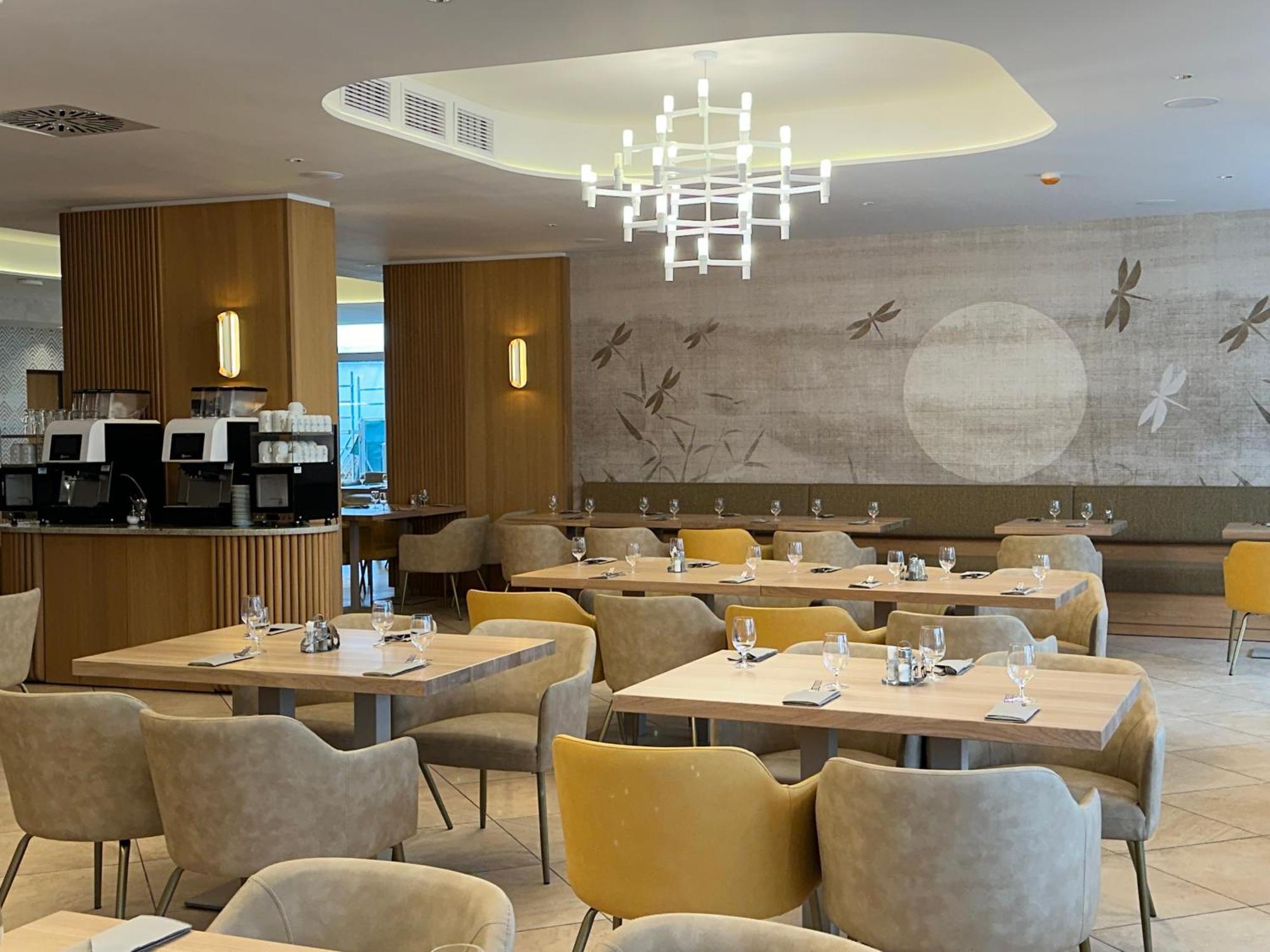 Hotel Marina Port Балатонкенесе Екстериор снимка