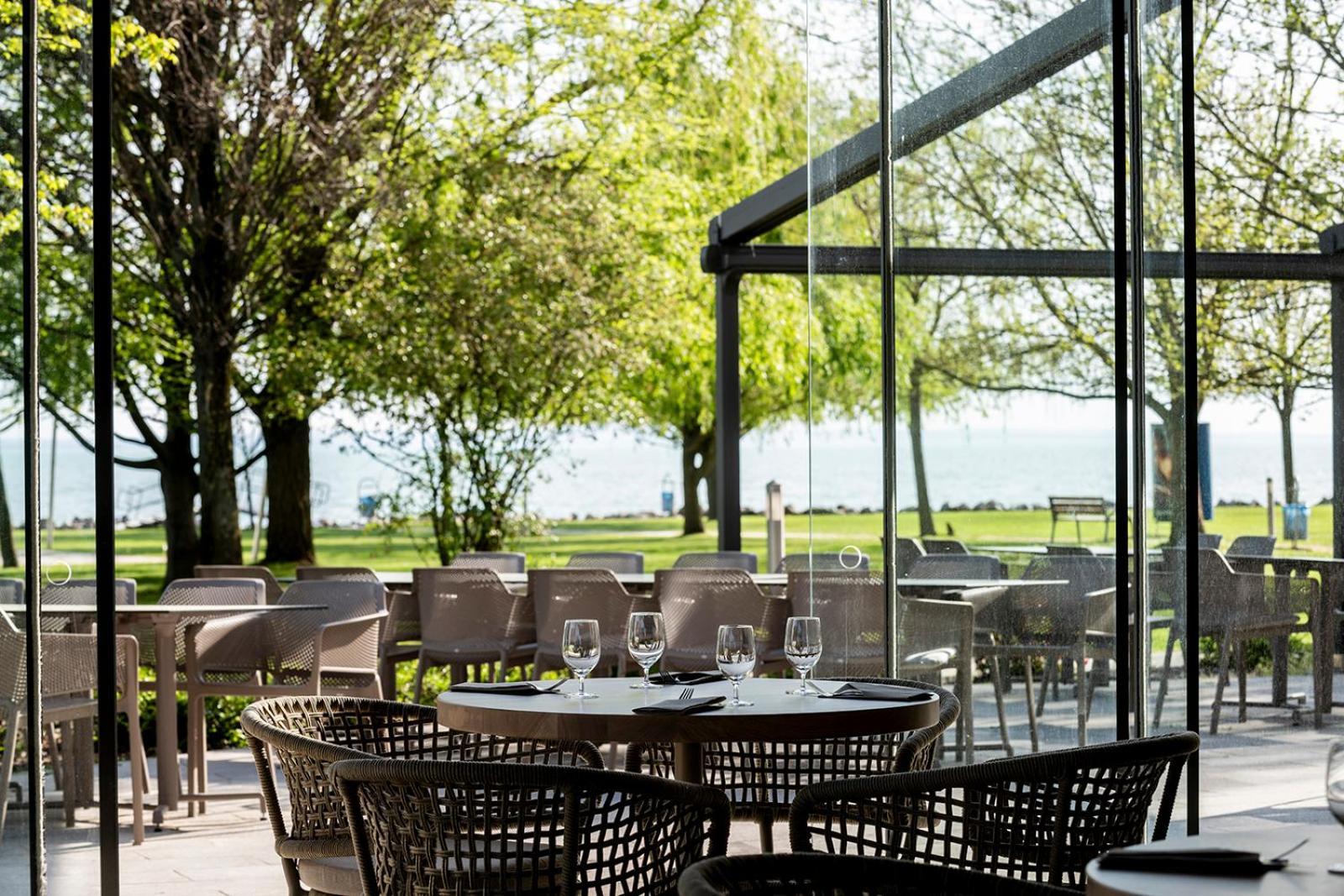 Hotel Marina Port Балатонкенесе Екстериор снимка