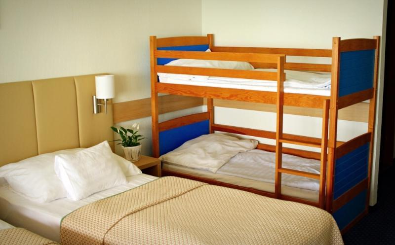 Hotel Marina Port Балатонкенесе Екстериор снимка